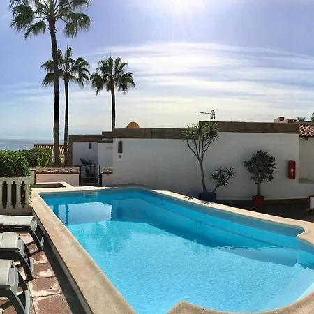 Alejandro, Panorama Jardin Βίλα *